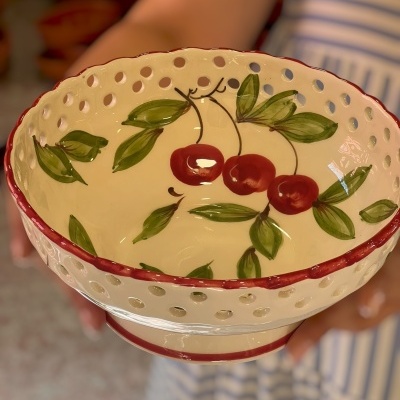 Saladeira&#x20;com&#x20;p&#x00E9;