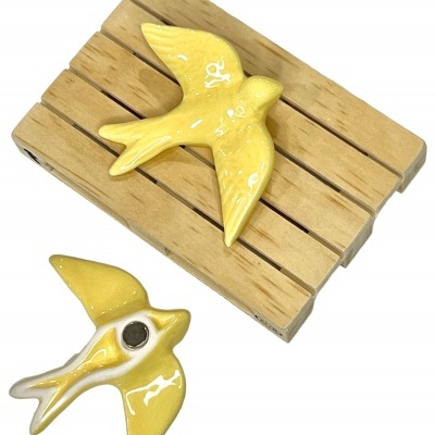 Andorinha&#x20;em&#x20;cer&#x00E2;mica&#x20;c&#x2F;&#x20;&#x00ED;man