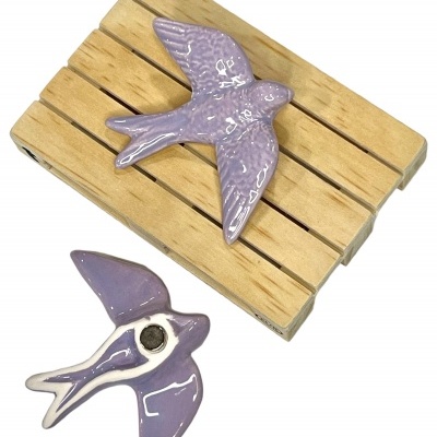 Andorinha&#x20;em&#x20;cer&#x00E2;mica&#x20;c&#x2F;&#x20;&#x00ED;man