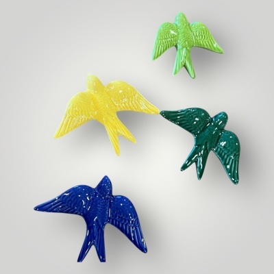 Andorinhas Primavera - cerâmica vidrada