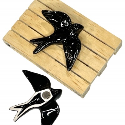 Andorinha&#x20;em&#x20;cer&#x00E2;mica&#x20;c&#x2F;&#x20;&#x00ED;man