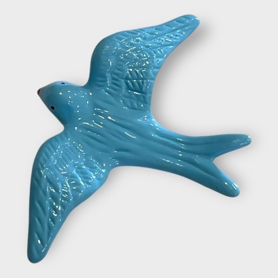 Andorinha&#x20;m&#x00E9;dia