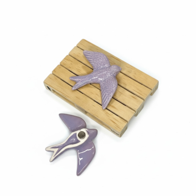 Andorinha&#x20;em&#x20;cer&#x00E2;mica&#x20;c&#x2F;&#x20;&#x00ED;man