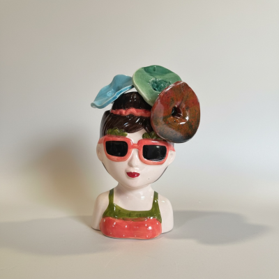 Jarra com flores cerâmica