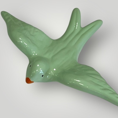 Andorinha&#x20;m&#x00E9;dia