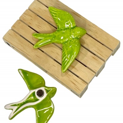 Andorinha&#x20;em&#x20;cer&#x00E2;mica&#x20;c&#x2F;&#x20;&#x00ED;man