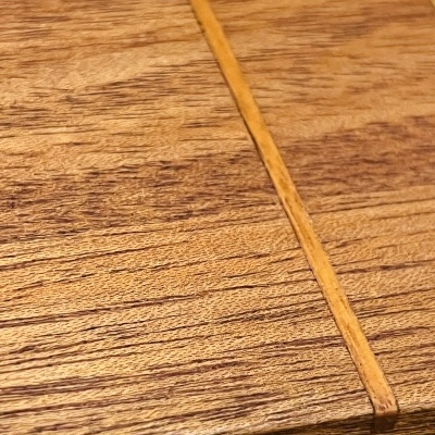 T&#x00E1;bua&#x20;em&#x20;madeira&#x20;maci&#x00E7;a