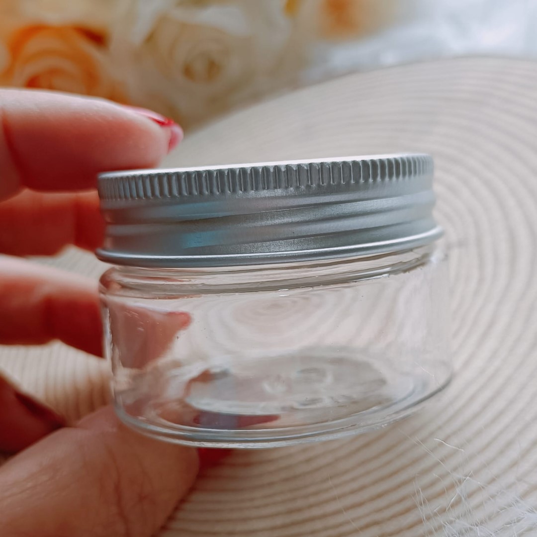 Pote Plástico Redondo 5x3,5cm - Tampa Prateada