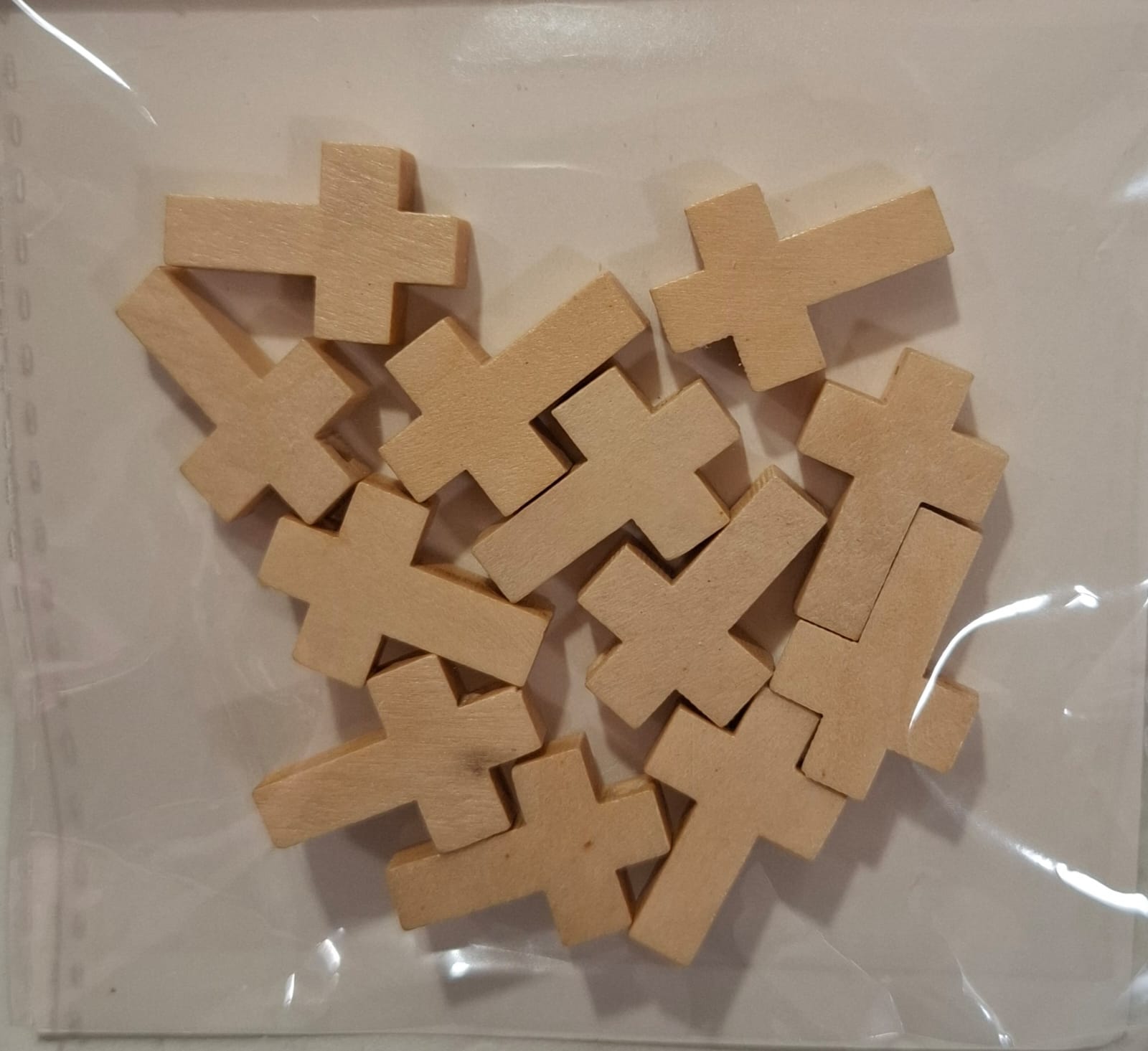 Crucifixo de Madeira  (2cm)