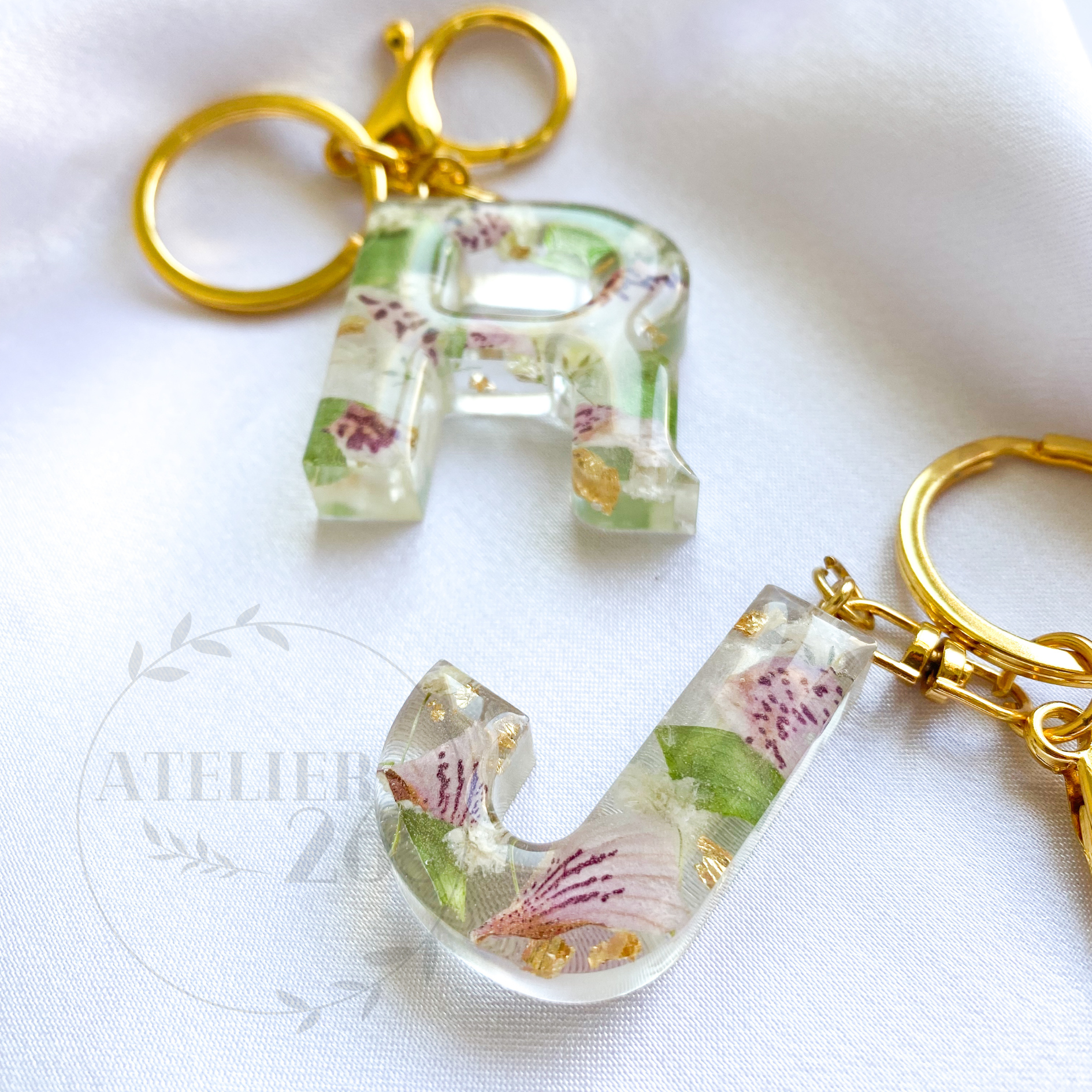 Porta Chaves Letra com Flores do Buquê