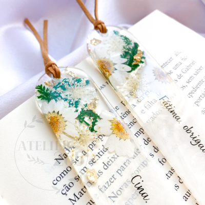 Marcador de Livro com Flores do Buquê