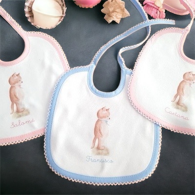 Babete personalizado com nome e bichinho