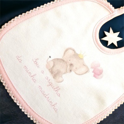 Babete personalizado com nome e bichinho