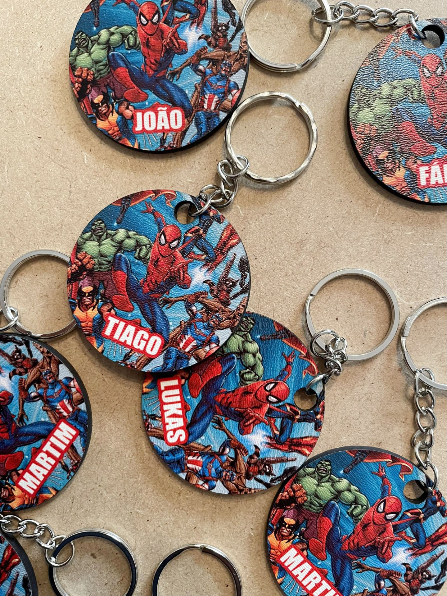 Porta chaves ou Íman em madeira.