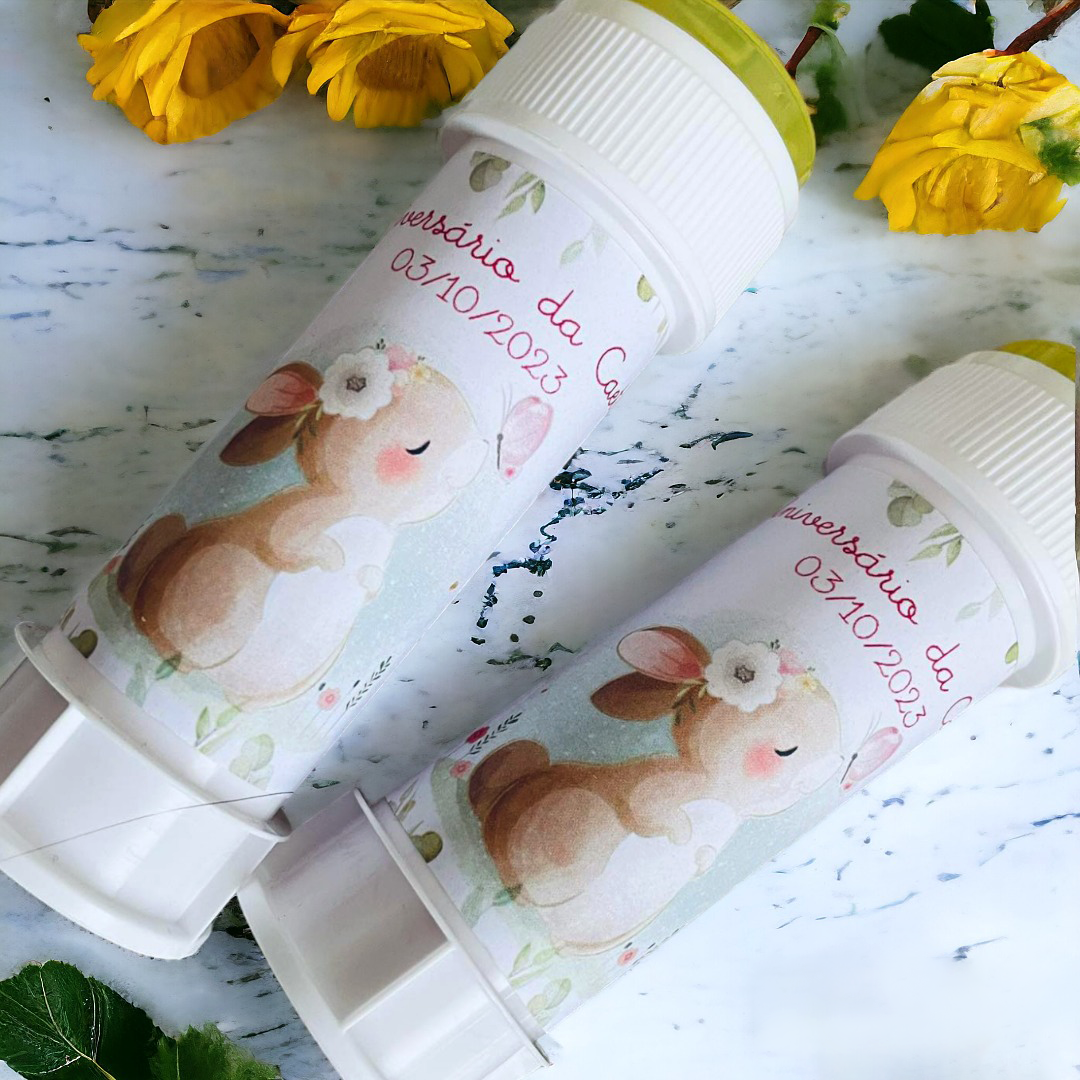 Tubo com bolas de sabão