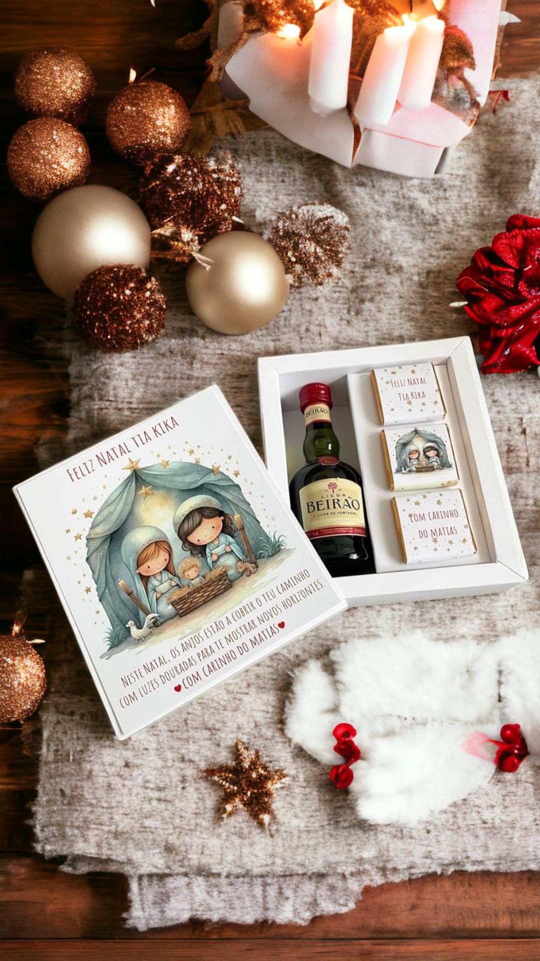 Caixa com Licor miniatura e chocolates.