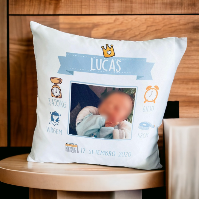 Almofada com dados de nascimento