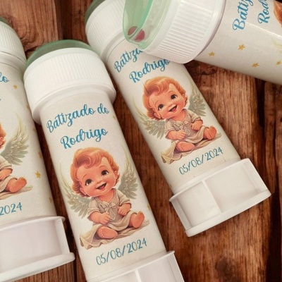 Tubo com bolas de sabão