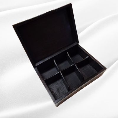 Guarda-joias Pau Preto tampa articulada c/ Pontilhado Branco