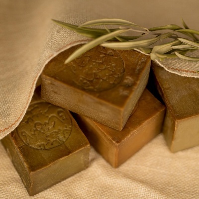 Syriana sabonete Alepo (o sabonete solidário)