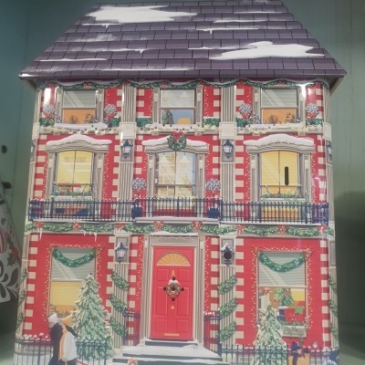 Caixa metal Casa música e luzes