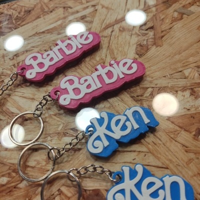 Porta chaves Barbie e Ken