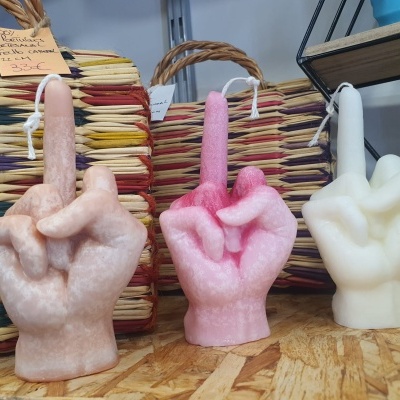 Vela dedo médio várias cores