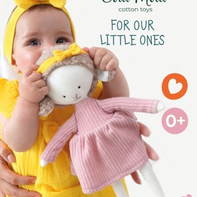 Zoe a ovelha de vestido