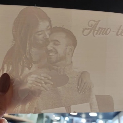 Postal personalizável litofania