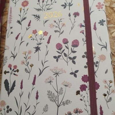 Agenda 2026 White Floral