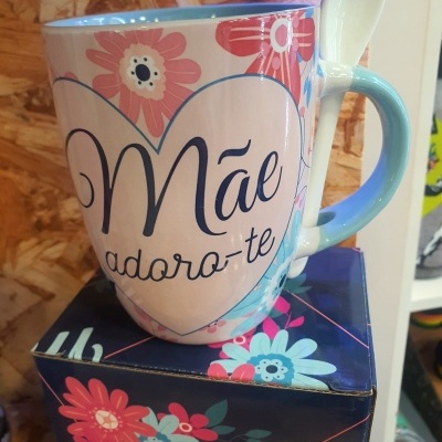 Caneca com colher Mãe