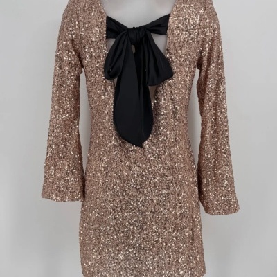 Vestido Lantejoulas c/ Laço costas