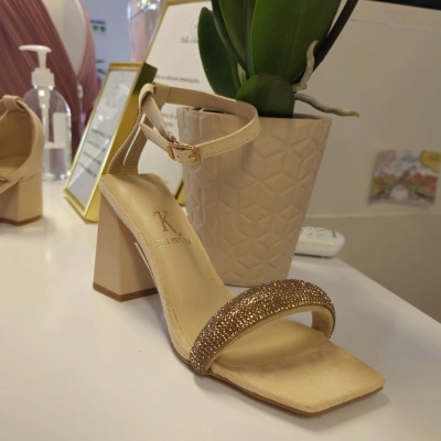 Sandália Brilhos Bege