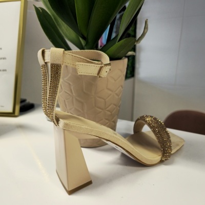 Sandália Brilhos Bege