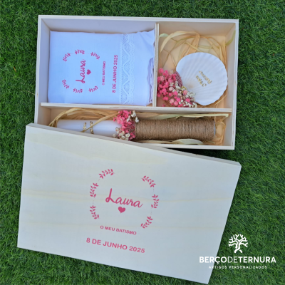 Caixa batismo personalizada com flores secas