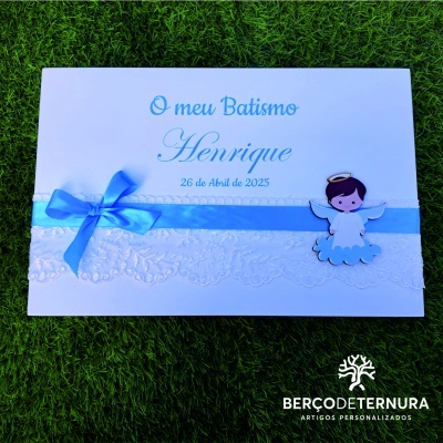 Caixa de batismo personalizada branca - com anjo