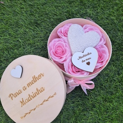Caixa com flores sabão