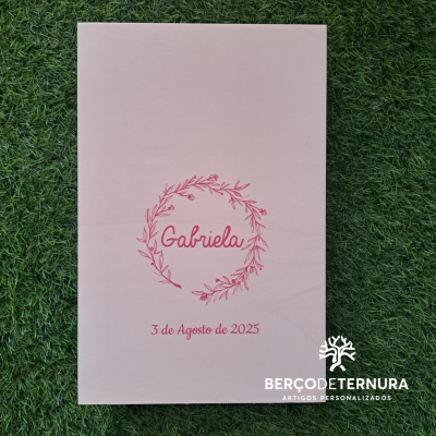 Caixa batismo personalizada com flores secas