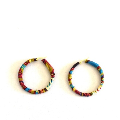 Brincos de capulana circulares