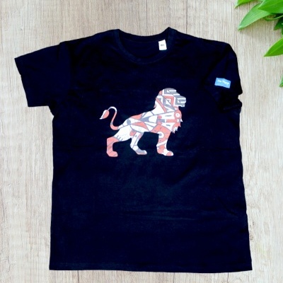 T-Shirt Batik Silhueta Leão