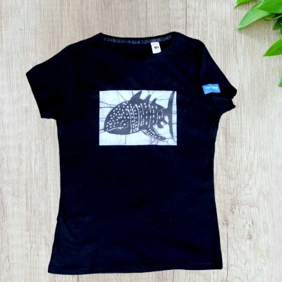 T-Shirt Batik Tubarão