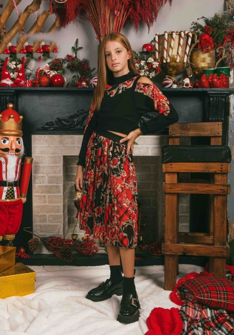 Akyta Sweater em preto