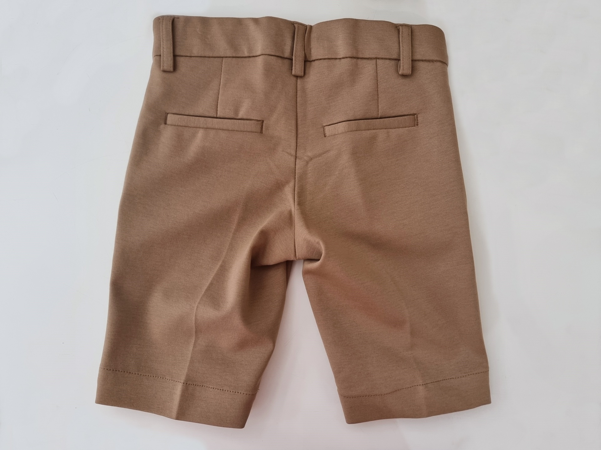 Bermuda Emanuel Pris