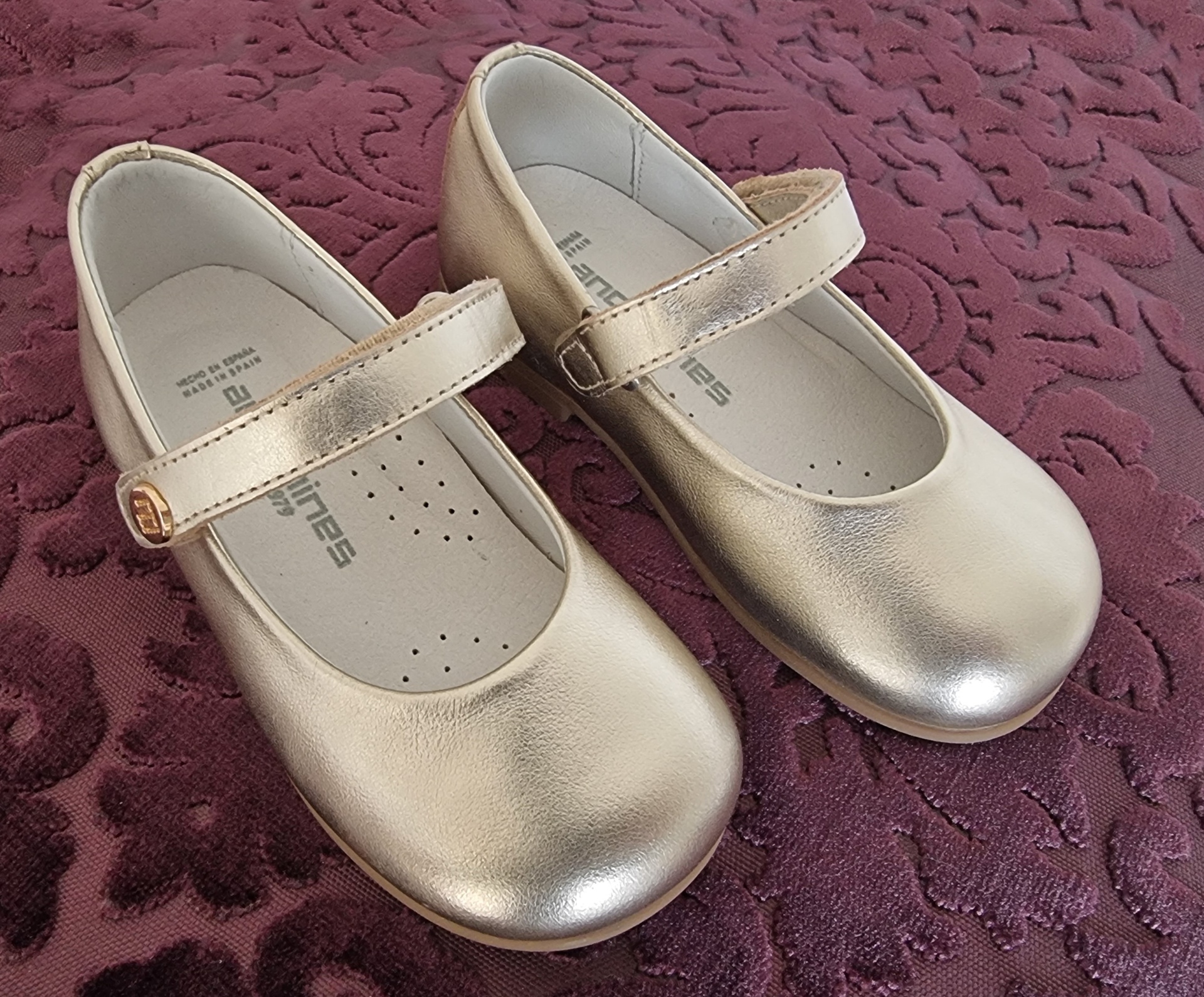 Sapato Andanines Dourado