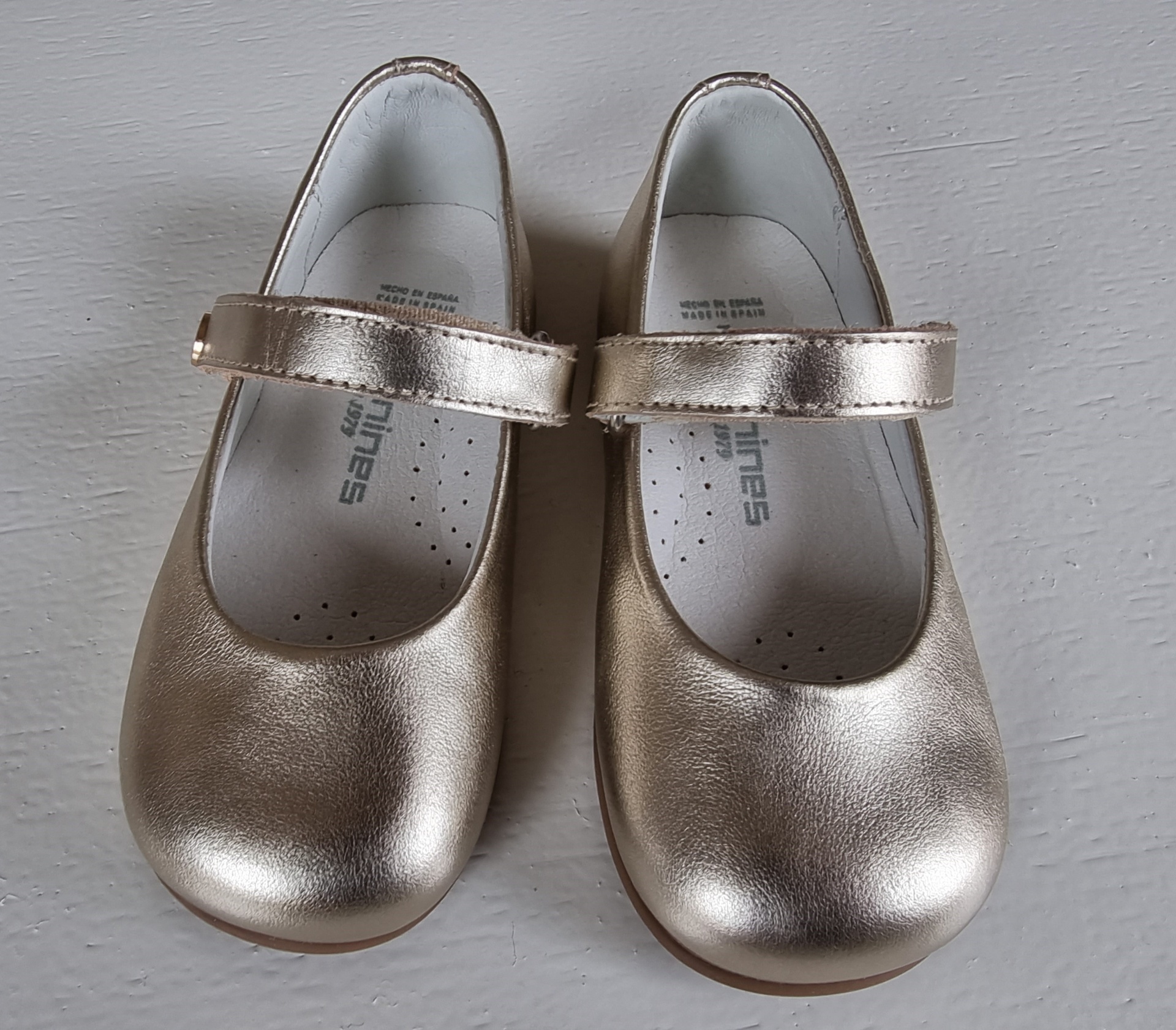 Sapato Andanines Dourado