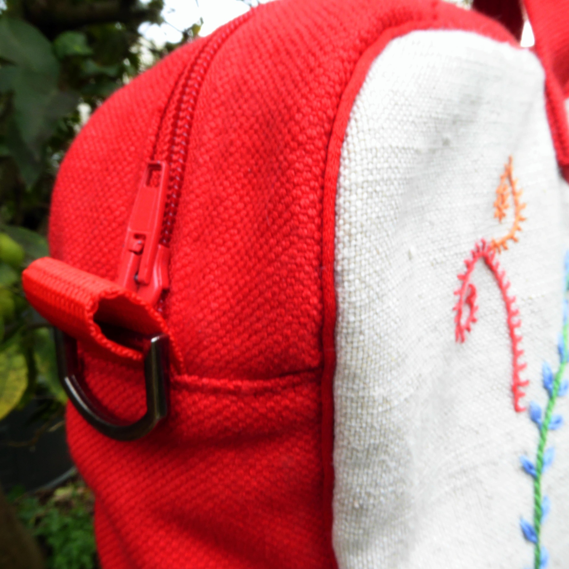 pormenor da bolsa de adufe