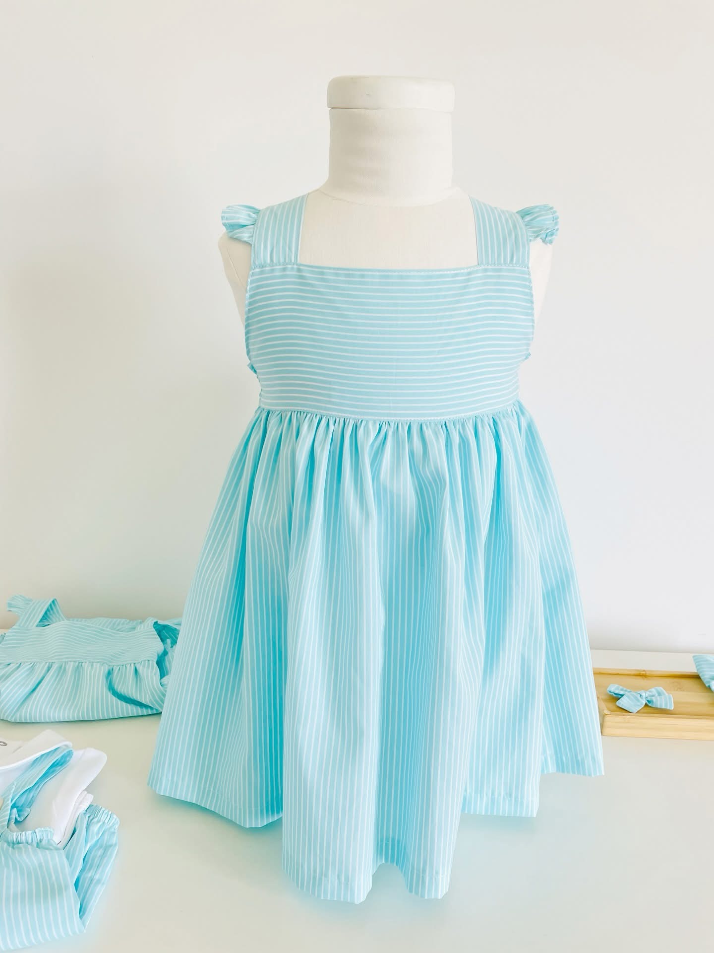 Vestido Beatriz risca azul