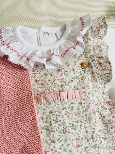 Jardineiras Rita floral rosa malva