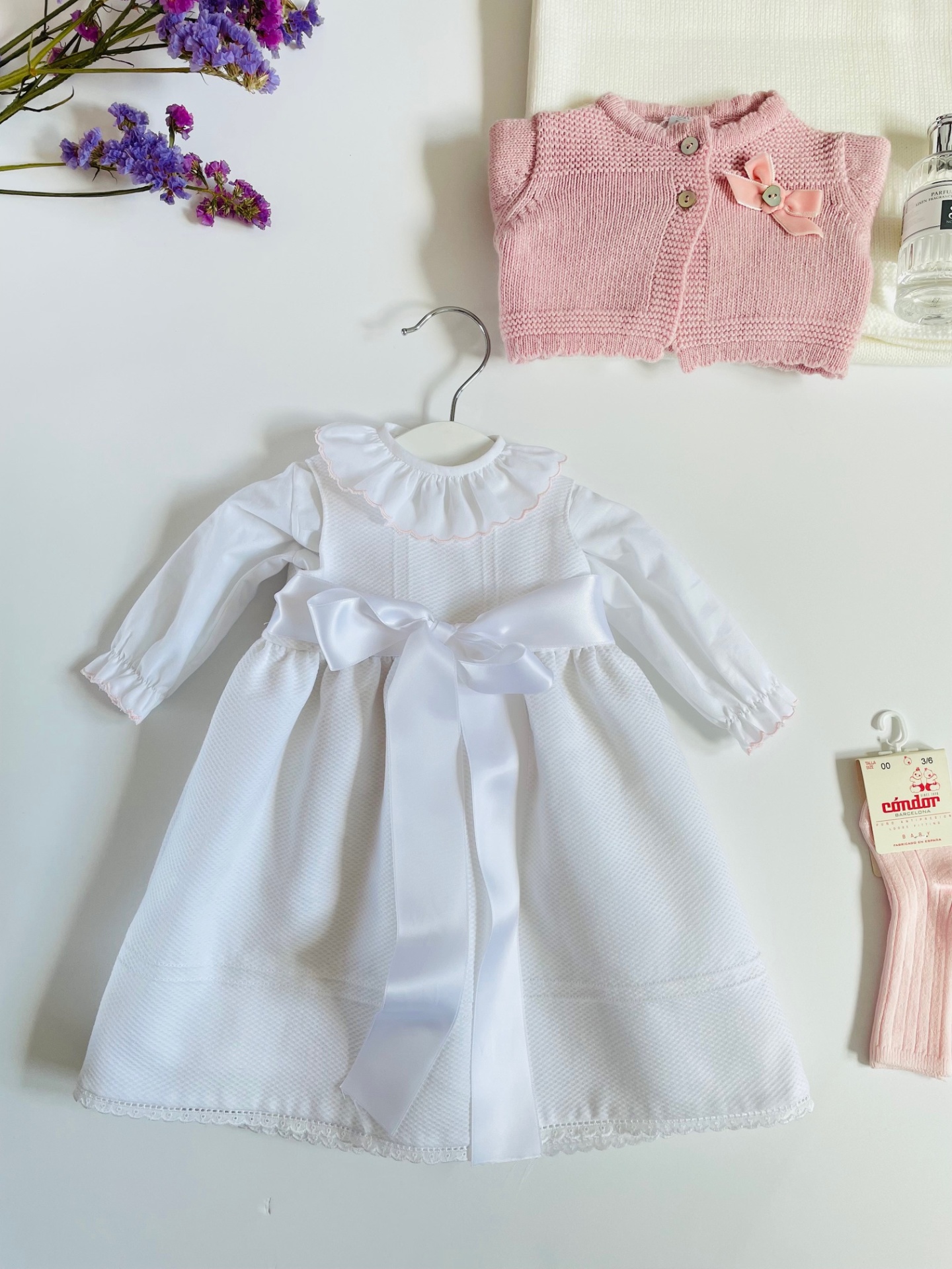 Cueiro em piquet branco