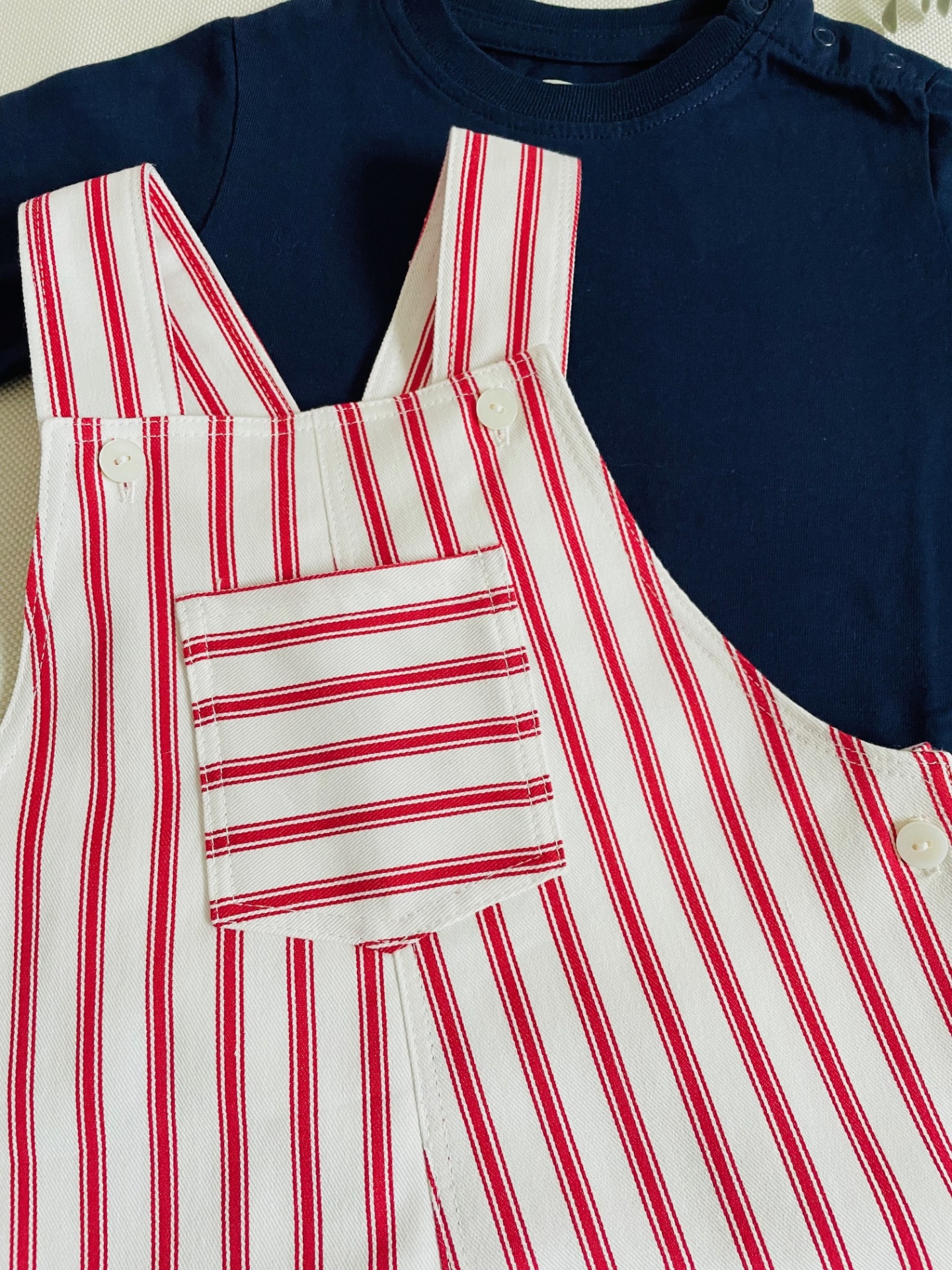 Jardineiras Afonso calção ricas vermelhas